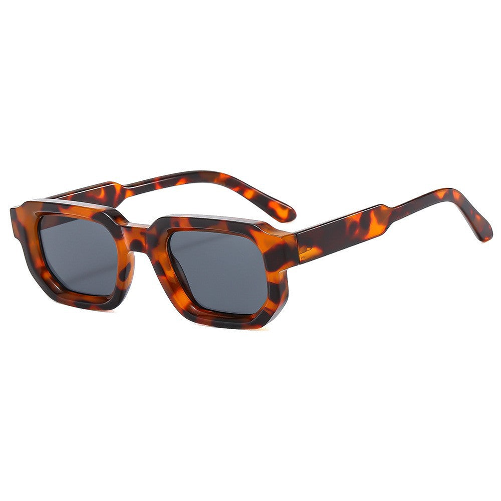 Women Rectangular Sunglasses with Distinctive Design Bowlift