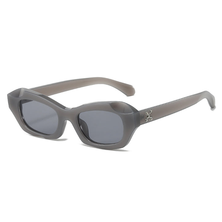 Women’s fashionable sunglasses in innovative design Bowlift