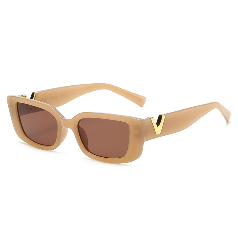 Women's fashionable sunglasses with trendy leopard print and sturdy frame Bowlift