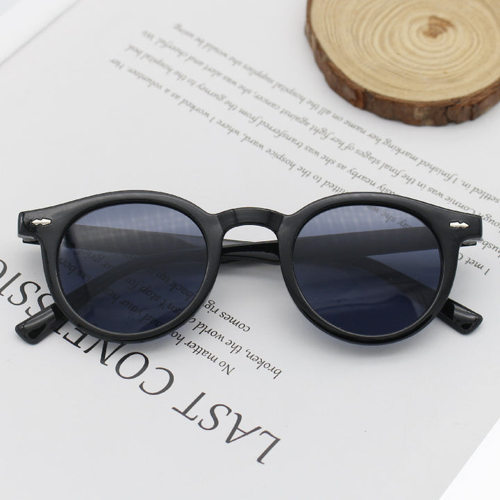 Ladies' Round Sunglasses with Elegant Design Bowlift