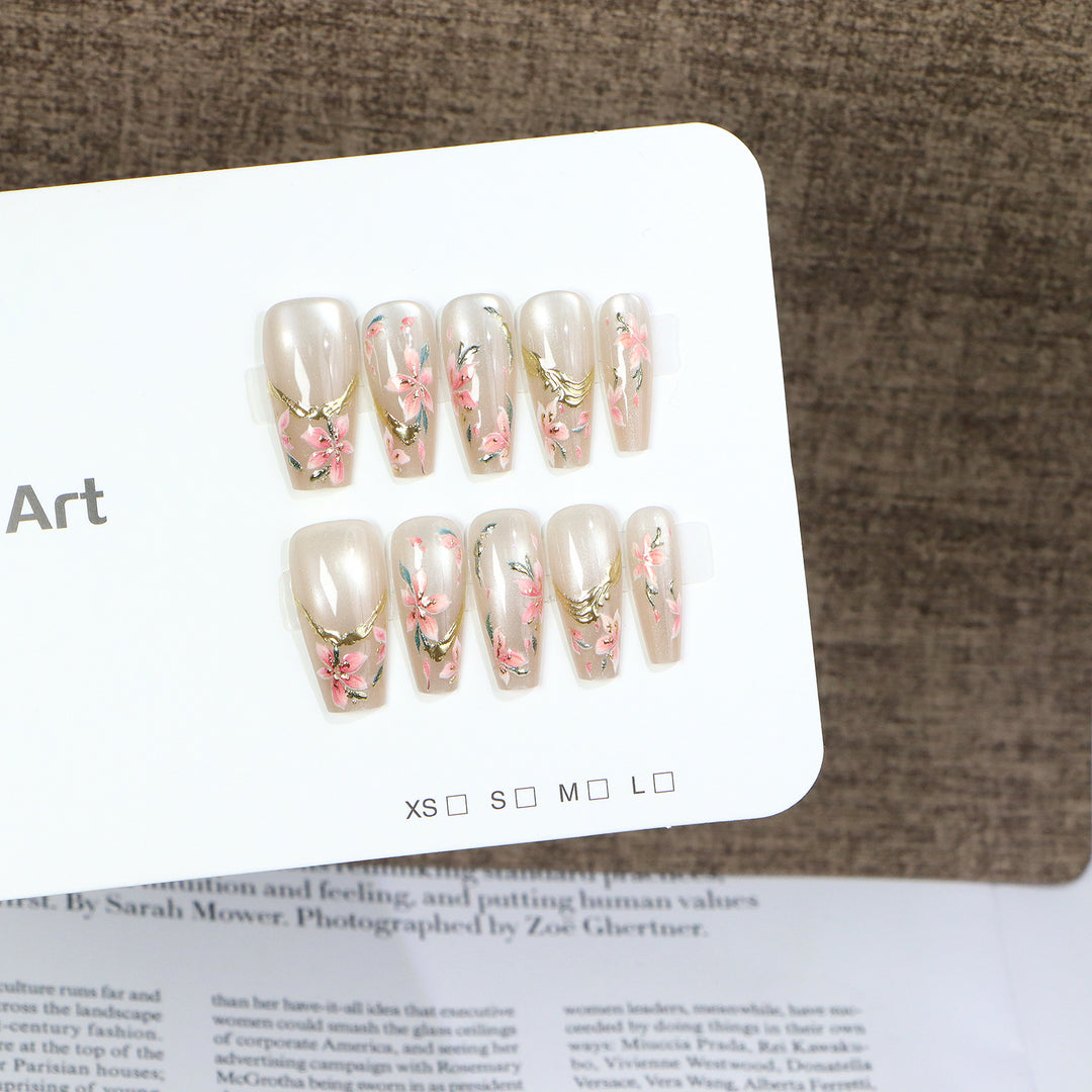 Elegant Floral Nail Art Bowlift