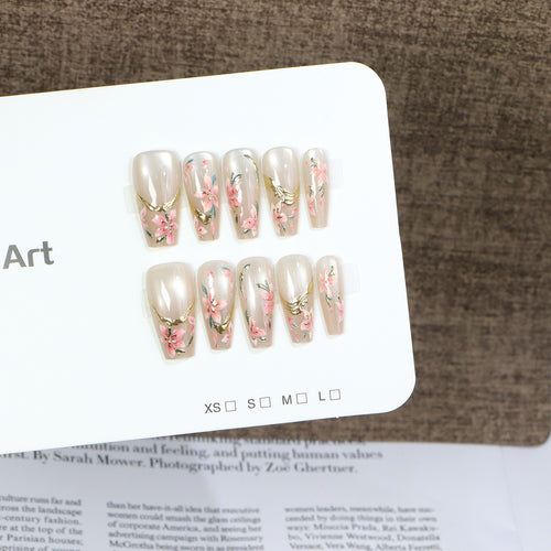 Elegant Floral Nail Art Bowlift