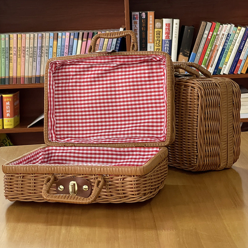 Vintage-Inspired Woven Storage Case Bowlift