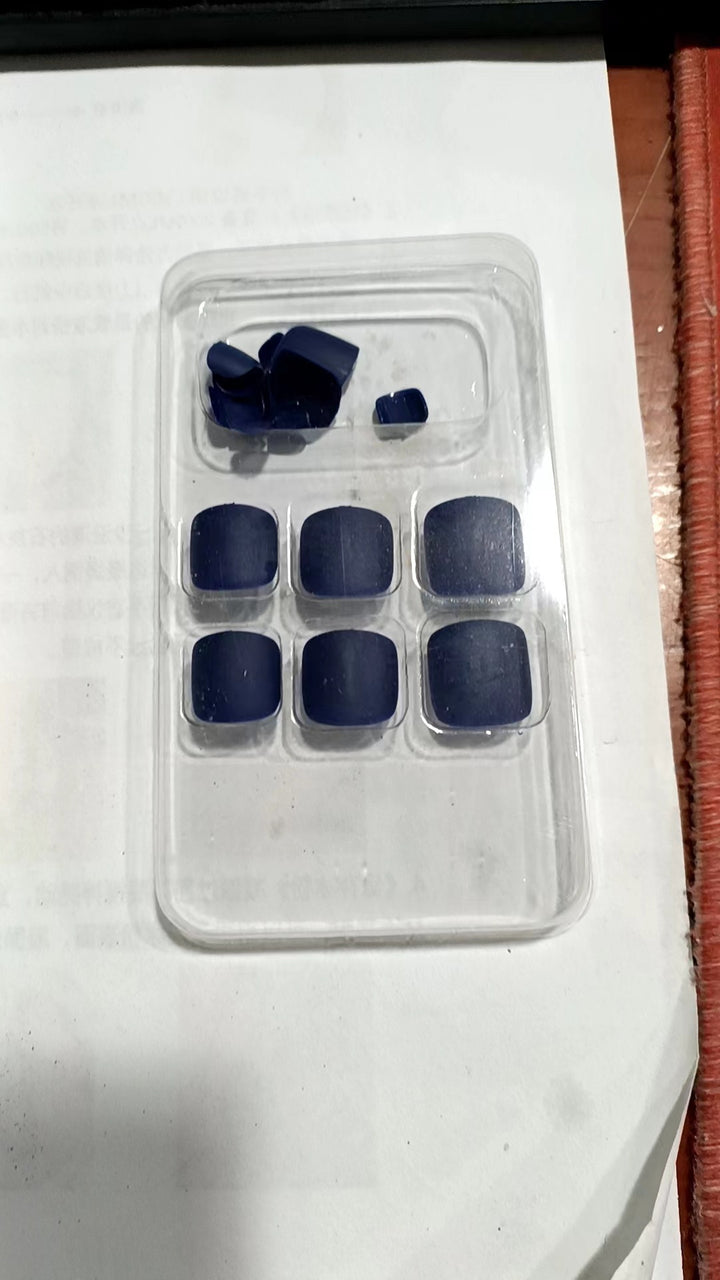 Smooth Matte Press-On Nail Set Bowlift