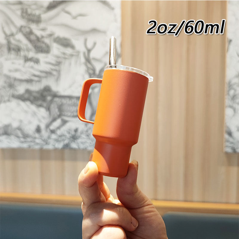 Women's practical drinking glass with metal straw Bowlift
