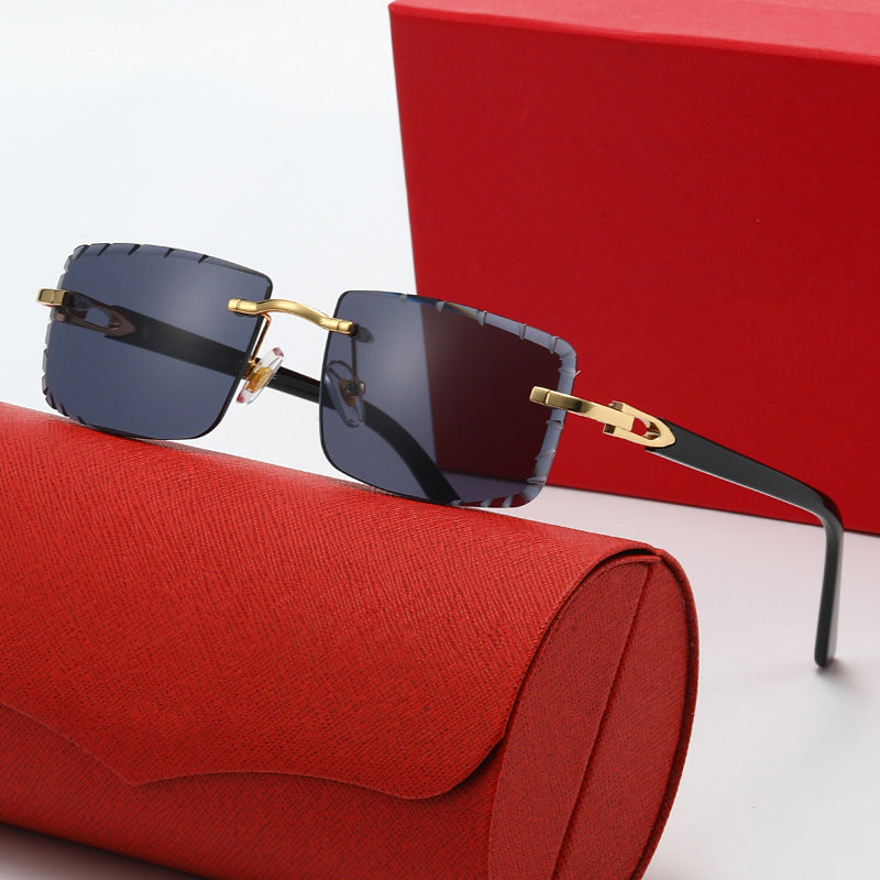 Women's fashionable square sunglasses with golden metal accent and elegant frame Bowlift