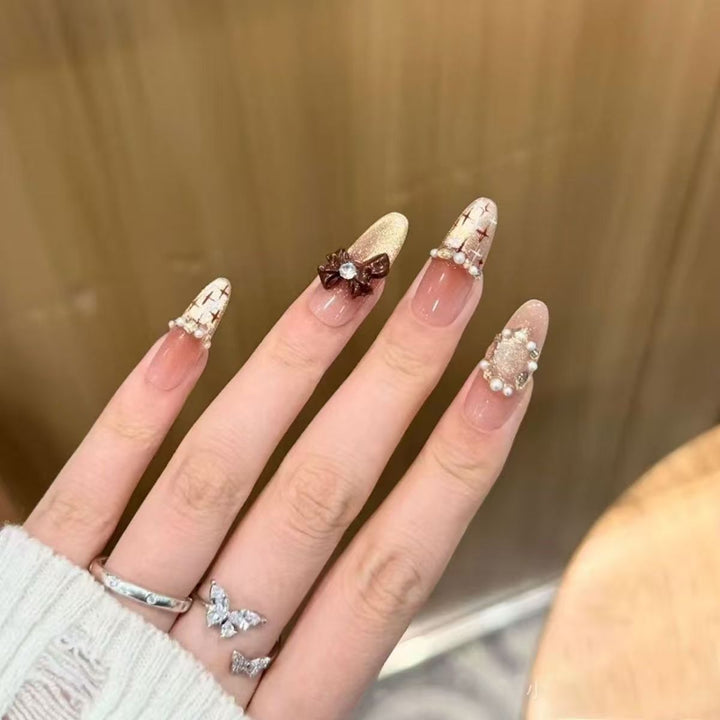 Glittery Press-On Nail Set Bowlift