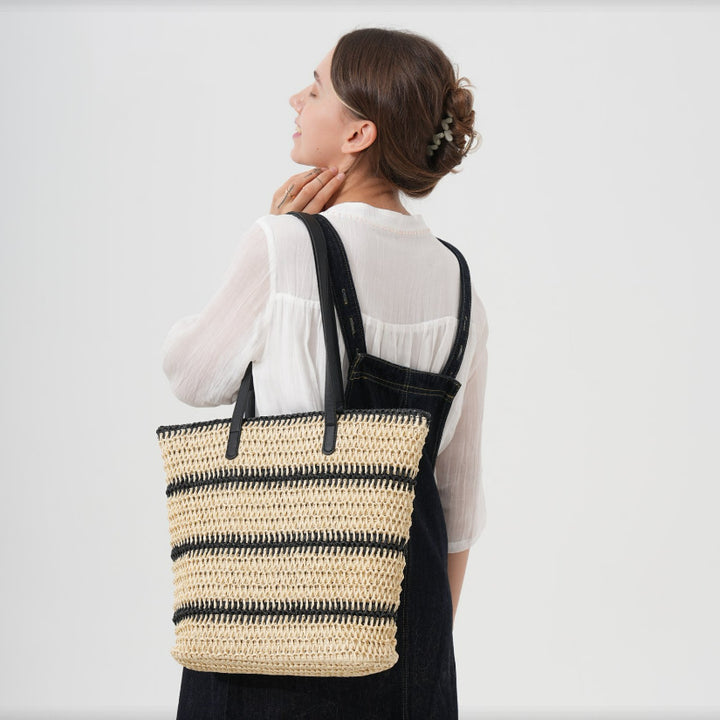 Spacious Beach Bag Made of Braided Natural Material Bowlift