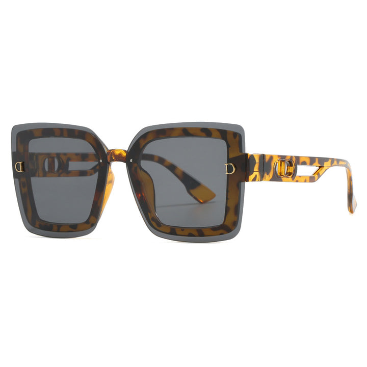 Ladies fashionable oversized sunglasses in geometric design Bowlift