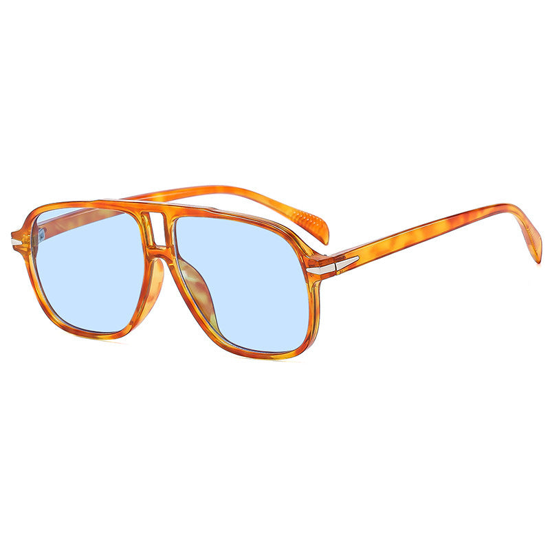 Ladies fashionable, square sunglasses with stylish frame Bowlift