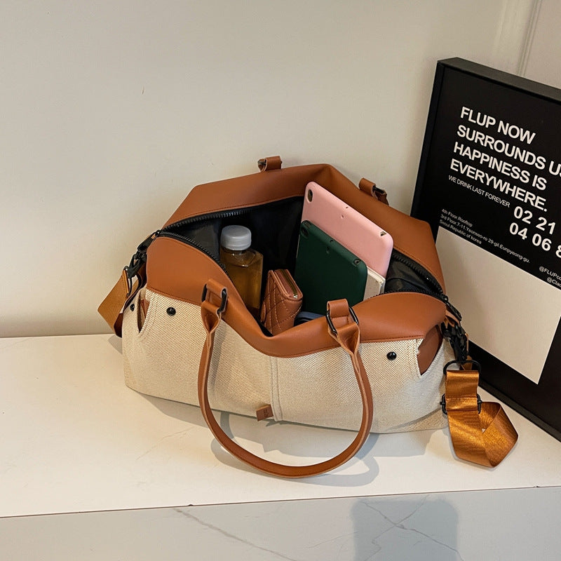 Practical Handbag in Modern Design Bowlift