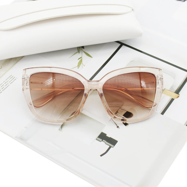 Women's Cat-Eye Sunglasses with Elegant Accents Bowlift