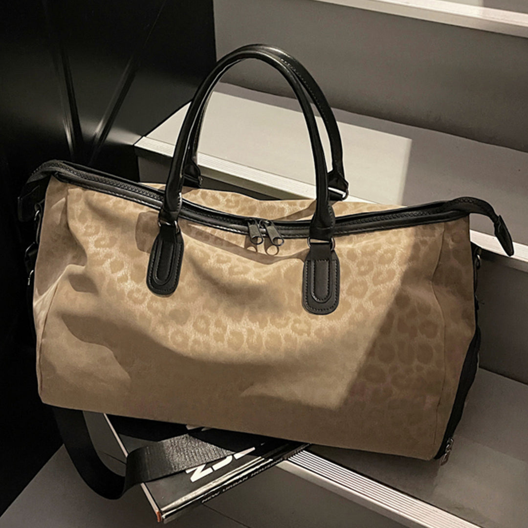 Elegant Travel Bag with Innovative Leopard Print Bowlift