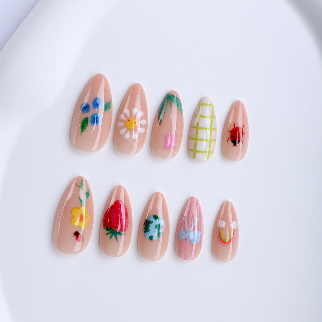 Artificial nails with creative and colorful designs Bowlift