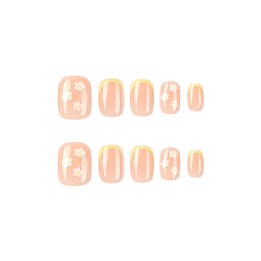 Artistic Nail Art with Long-Lasting Floral Look Bowlift