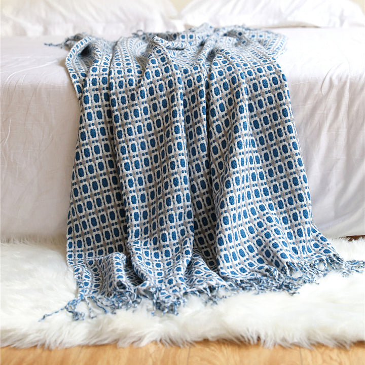 Stylish Houndstooth Pattern Scarf