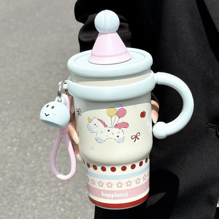 Women creative and playful drinking cups Bowlift