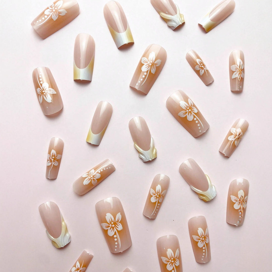 Artificial nail set with elegant floral designs and high-gloss finish Bowlift