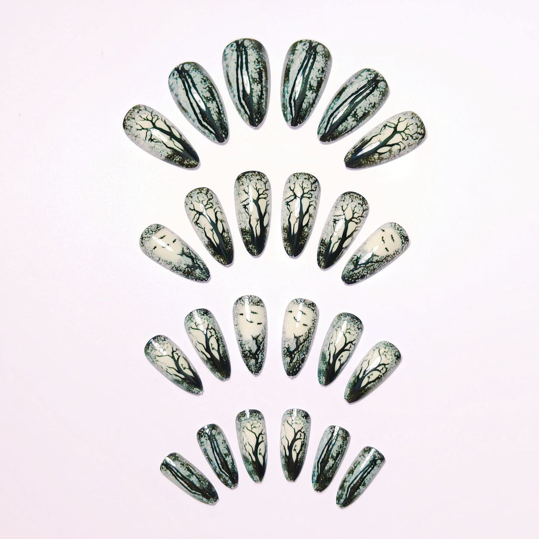 Art nails with impressive forest motif Bowlift