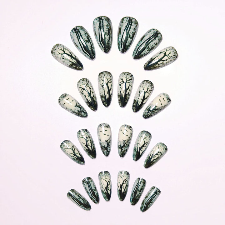 Art nails with impressive forest motif Bowlift