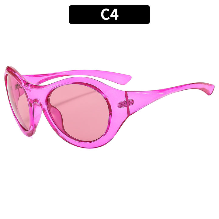 Chic Retro-Inspired Cat-Eye Sunglasses