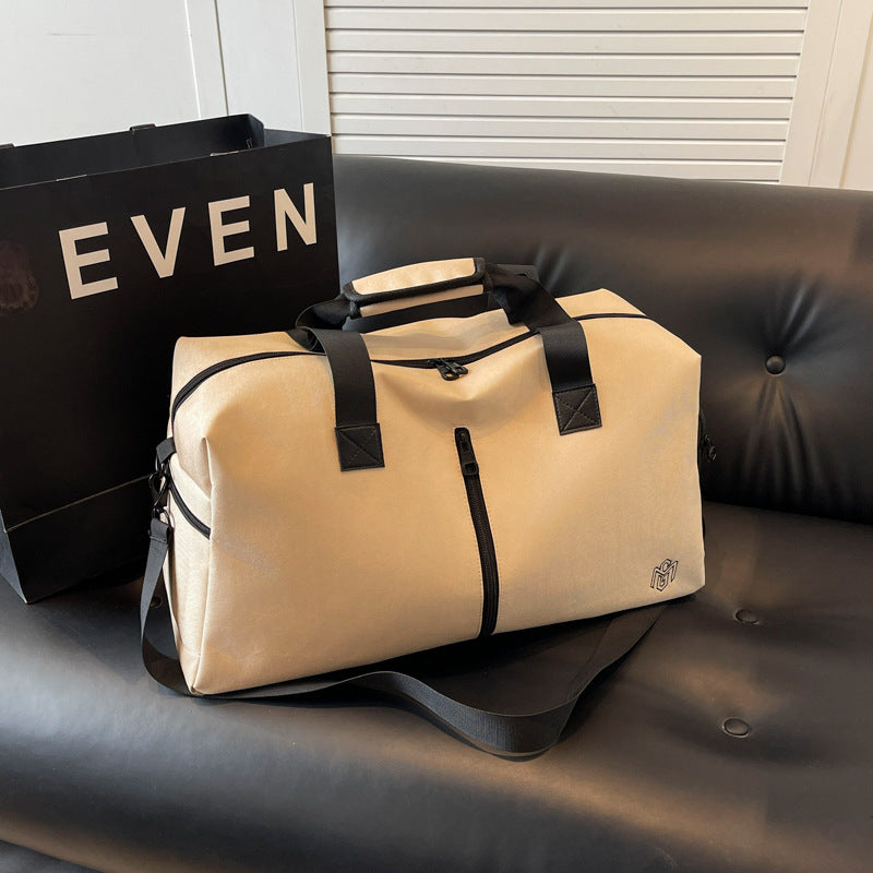 Sporty Travel Bag with Innovative Design and Durable Material Bowlift