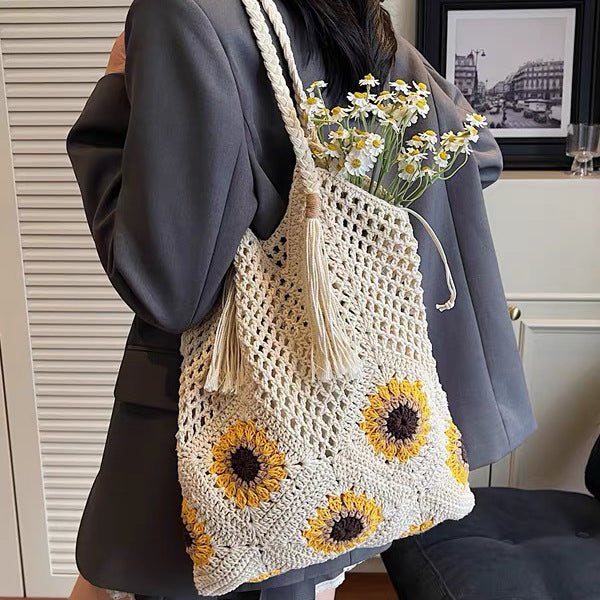 Leisure Beach Bag with Floral Details Bowlift