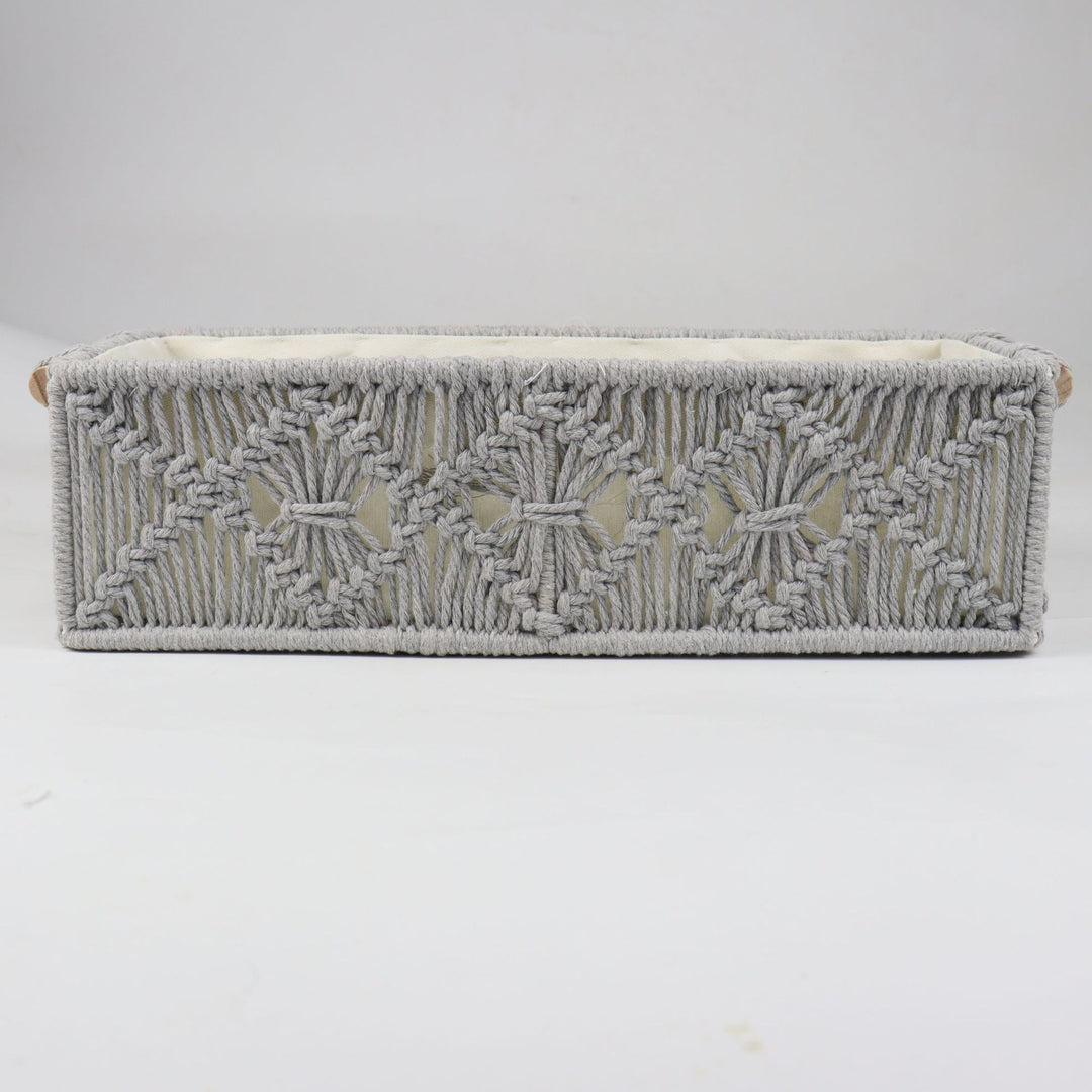 Storage basket with macrame pattern Bowlift