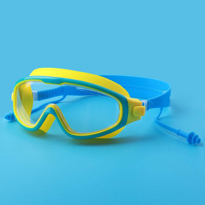 Snorkel mask with comprehensive field of view and comfortable silicone details Bowlift