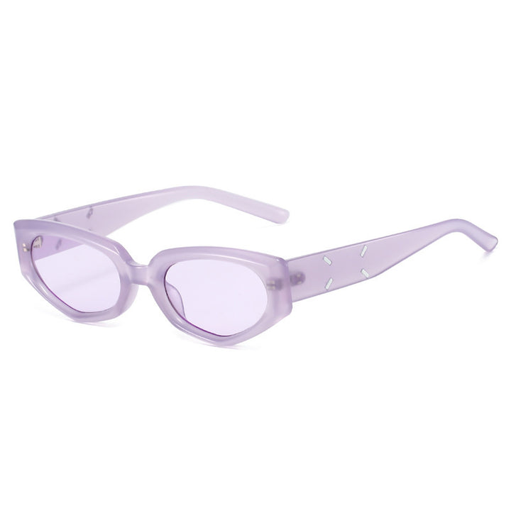 Contemporary Butterfly-Shaped Sunglasses Bowlift