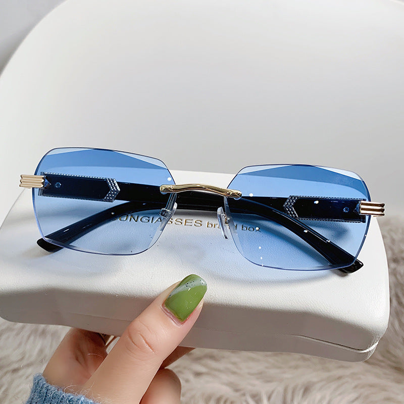 Avant-Garde Luxury Shield Sunglasses Bowlift