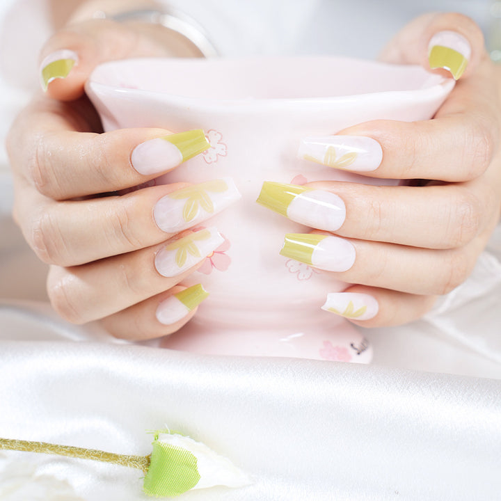 Floral Press-On Nail Tips Bowlift