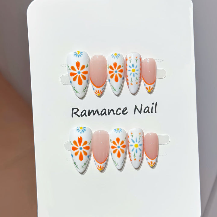 Floral Themed Press-On Nail Art Set Bowlift