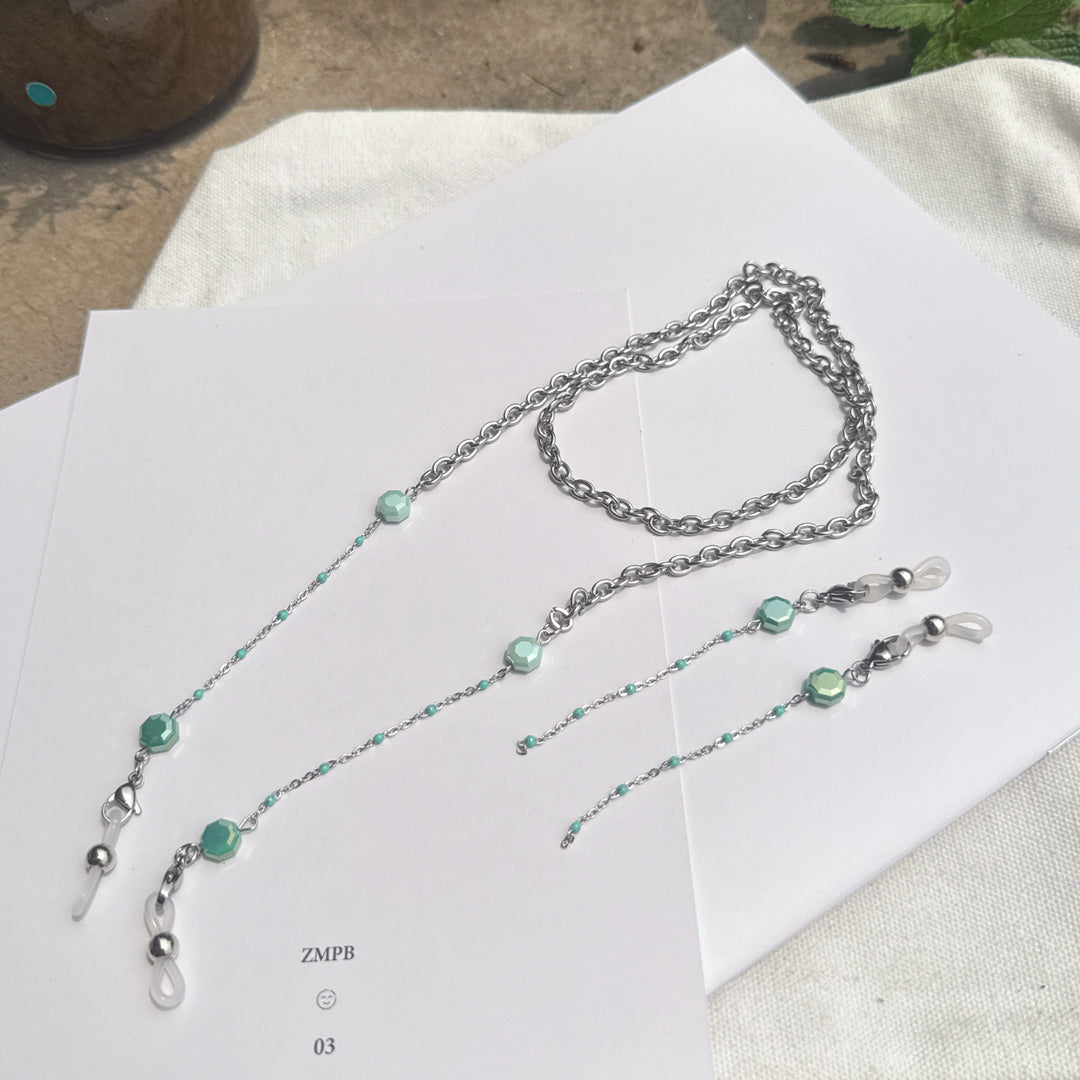 Decorative Chain Necklace with Beaded Accents Bowlift