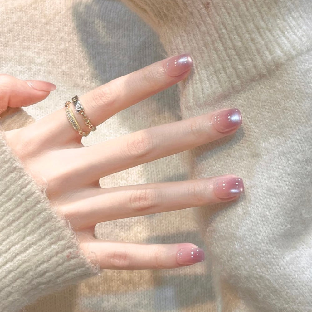 Glossy Press-On Nail Set with Elegant Ombre Effect Bowlift