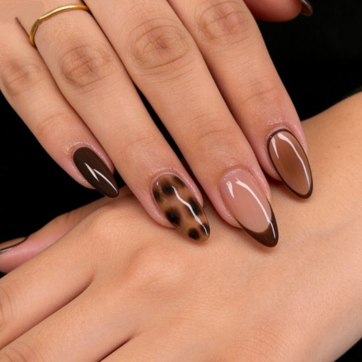 Stylish artificial nails with elegant tip design Bowlift