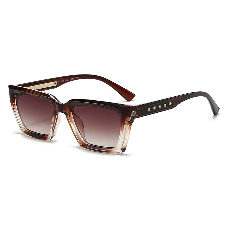Women's stylish sunglasses in modern square design Bowlift