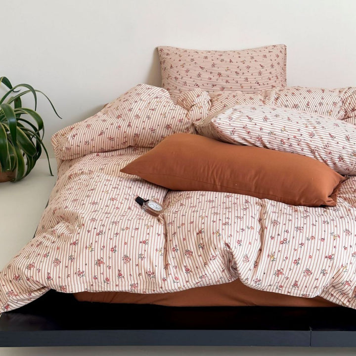 Striped cotton bedding set with zipper and pillowcase