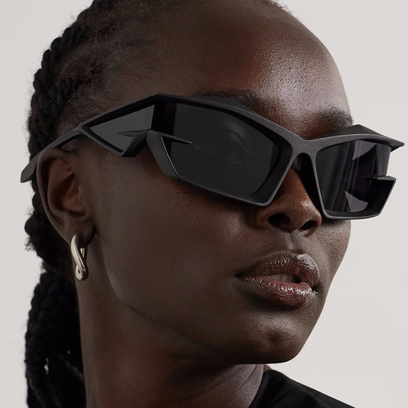 Ladies sporty sunglasses in dynamic design Bowlift