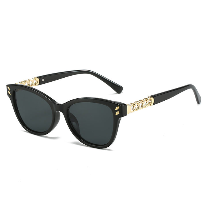 Ladies fashionable cat-eye sunglasses with luxurious chain accents Bowlift