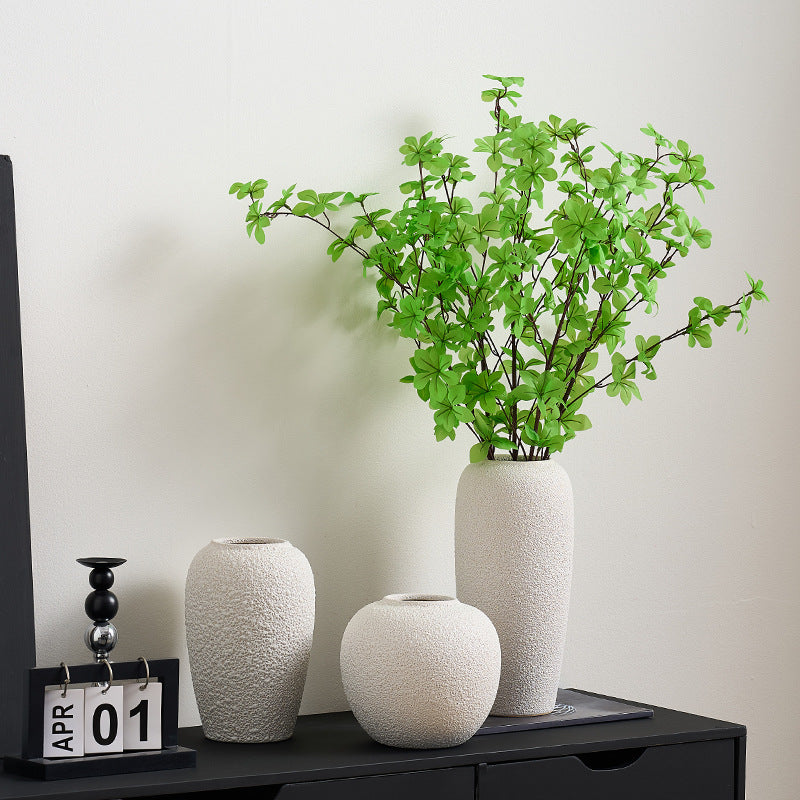 Stylish ceramic vase with textured design Bowlift