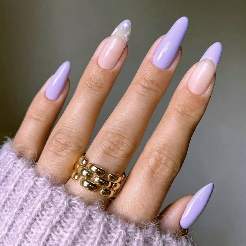 Elegant artificial nails with modern accents Bowlift