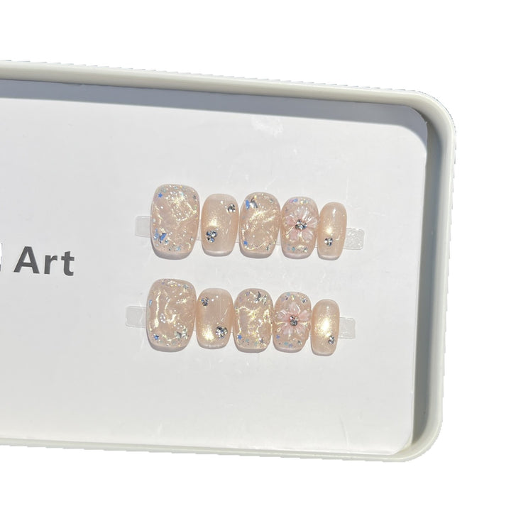 Decorative Floral Press-On Nail Set with Shimmering Accents Bowlift