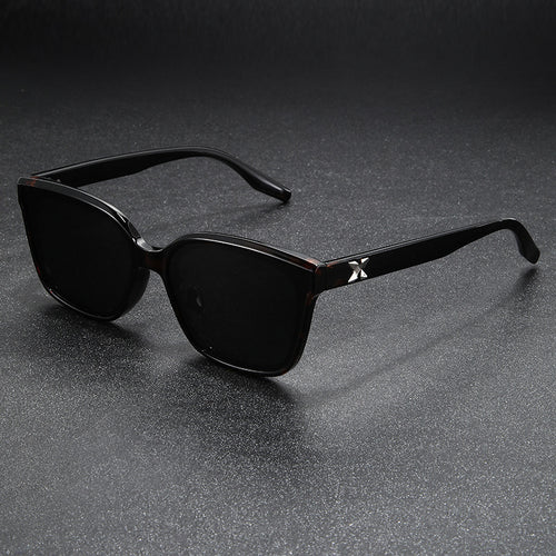 Ladies fashionable sunglasses in square design with high-quality UV protection Bowlift