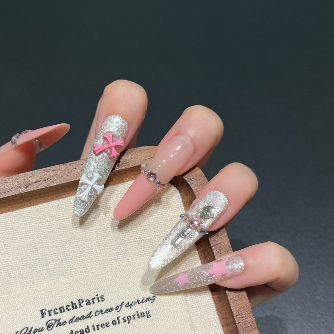 Luxury Themed Press-On Nail Designs Bowlift