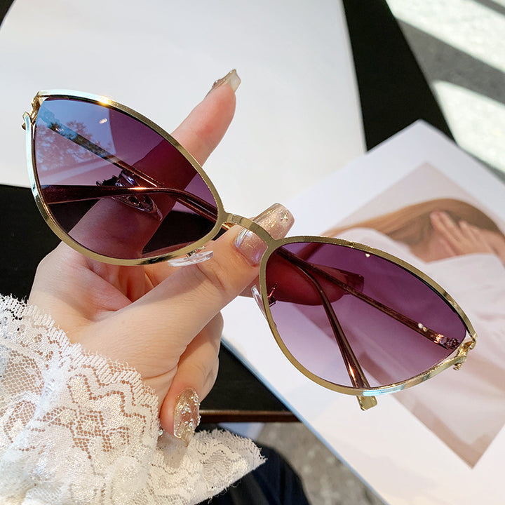 Ladies Cat-Eye Sunglasses with Elegant Metal Frame and UV Protection Bowlift