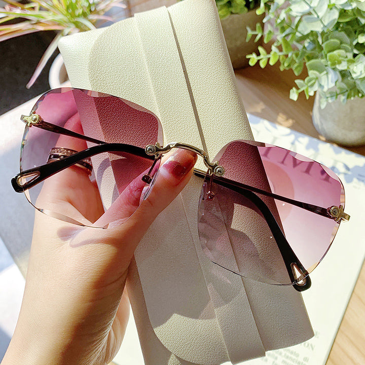 Women's stylish wing sunglasses with high-quality metal frame Bowlift