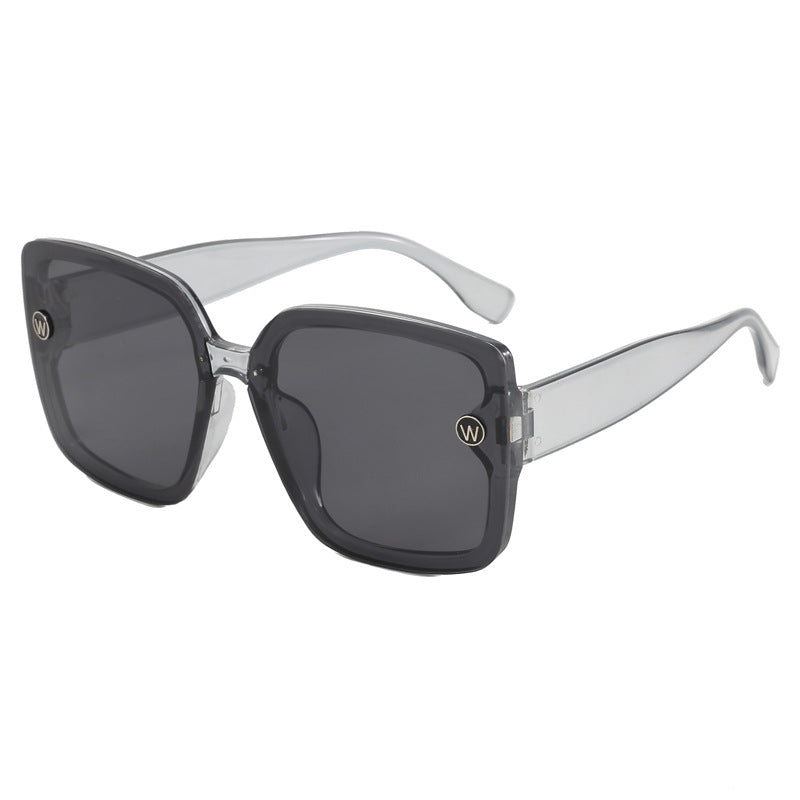 Women's fashionable square sunglasses with extravagant design Bowlift