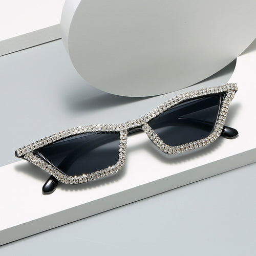 Women extravagant Cat-Eye sunglasses with sparkling crystal frame Bowlift