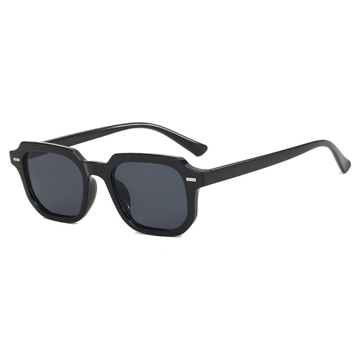 Ladies stylish sunglasses in striking, geometric design Bowlift
